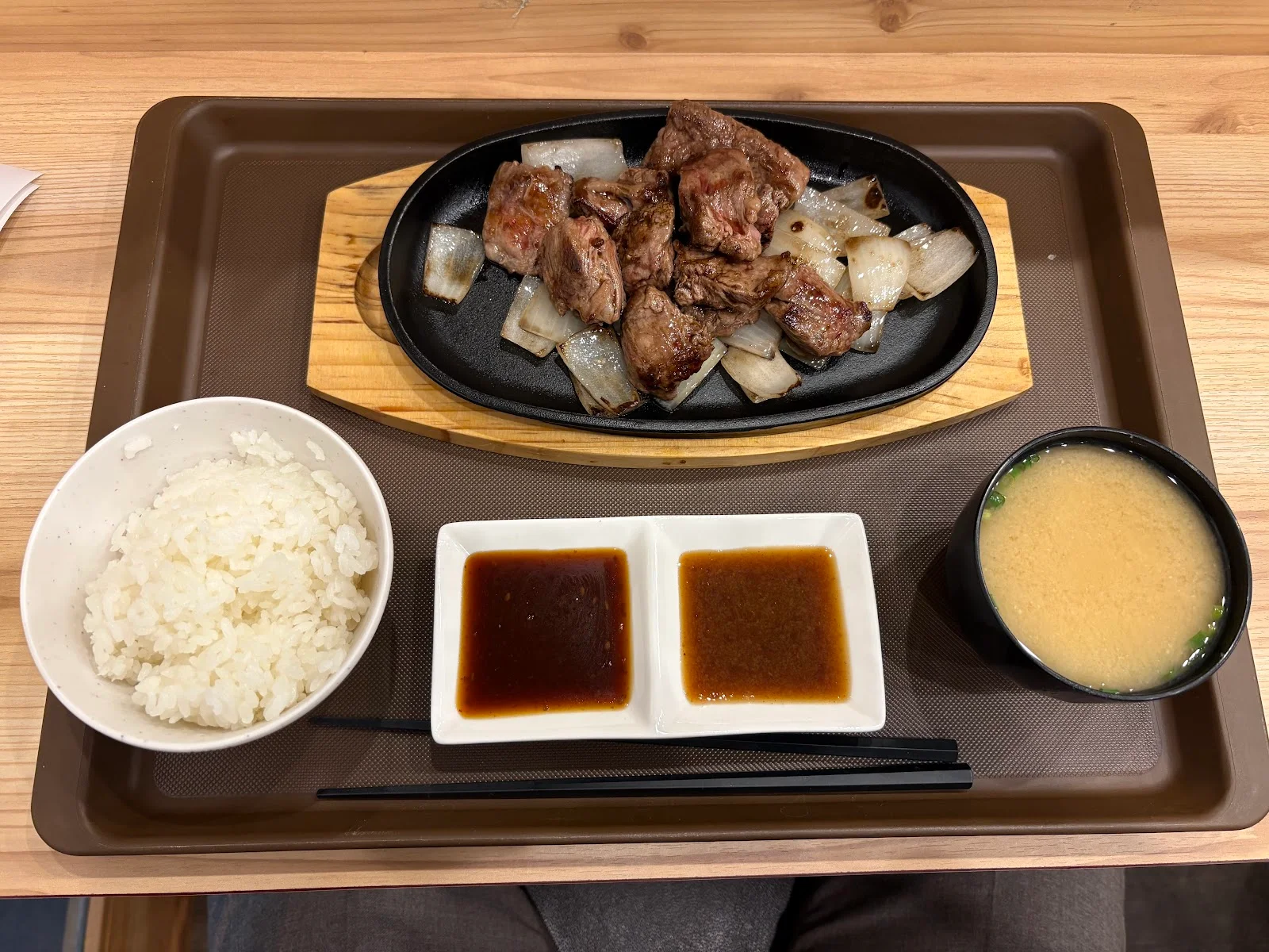 黒酢チキン南蛮定食たかもとや 虎ノ門店 · 10